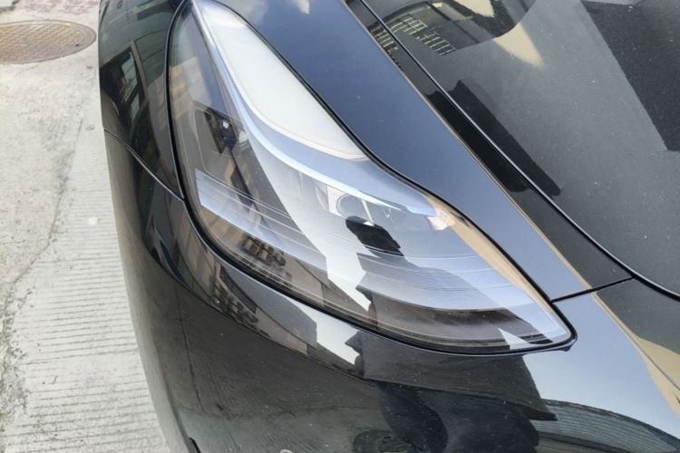 Tesla Model Y 2023 immagine di auto #8