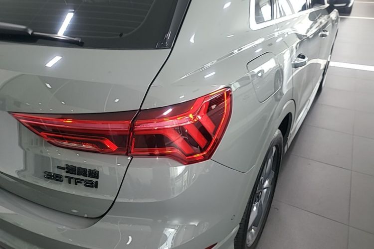 Audi Q3 2024 #8 Audi Q3 2024 car image #8