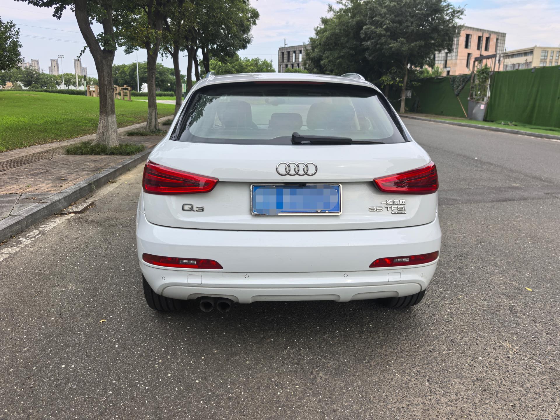 Audi Q3 2015 car image #5