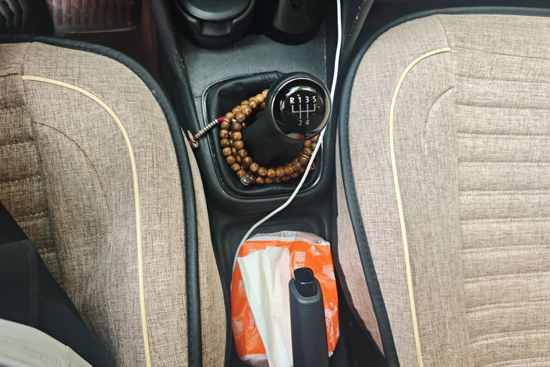 Volkswagen Polo 2015 car image #27