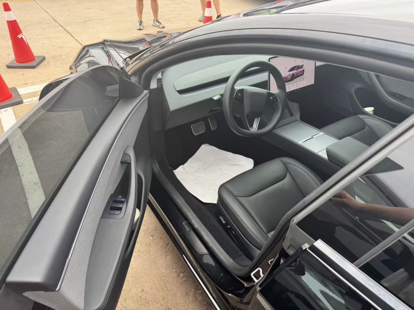 Tesla Model 3 2025 #4 Tesla Model 3 2025 car image #4