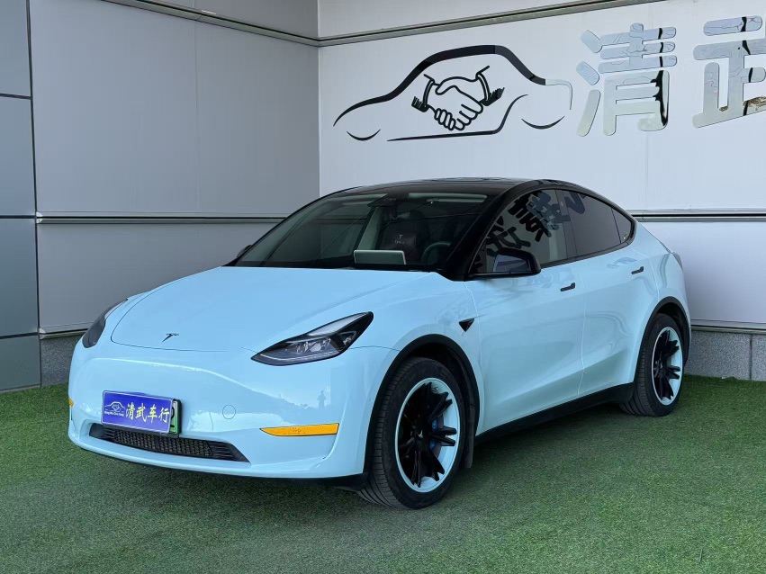 Tesla Model Y 2023 car image #3