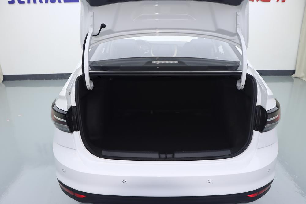 Volkswagen Lavida 2024 car image #15