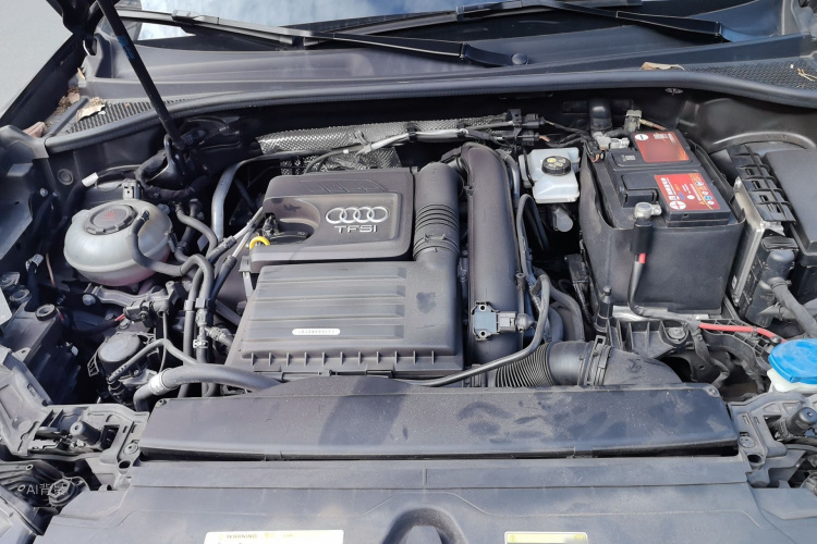 Audi Q3 2021 car image #22