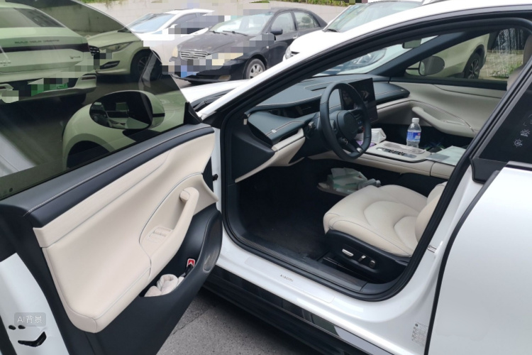MI SU7 2025 car image #18