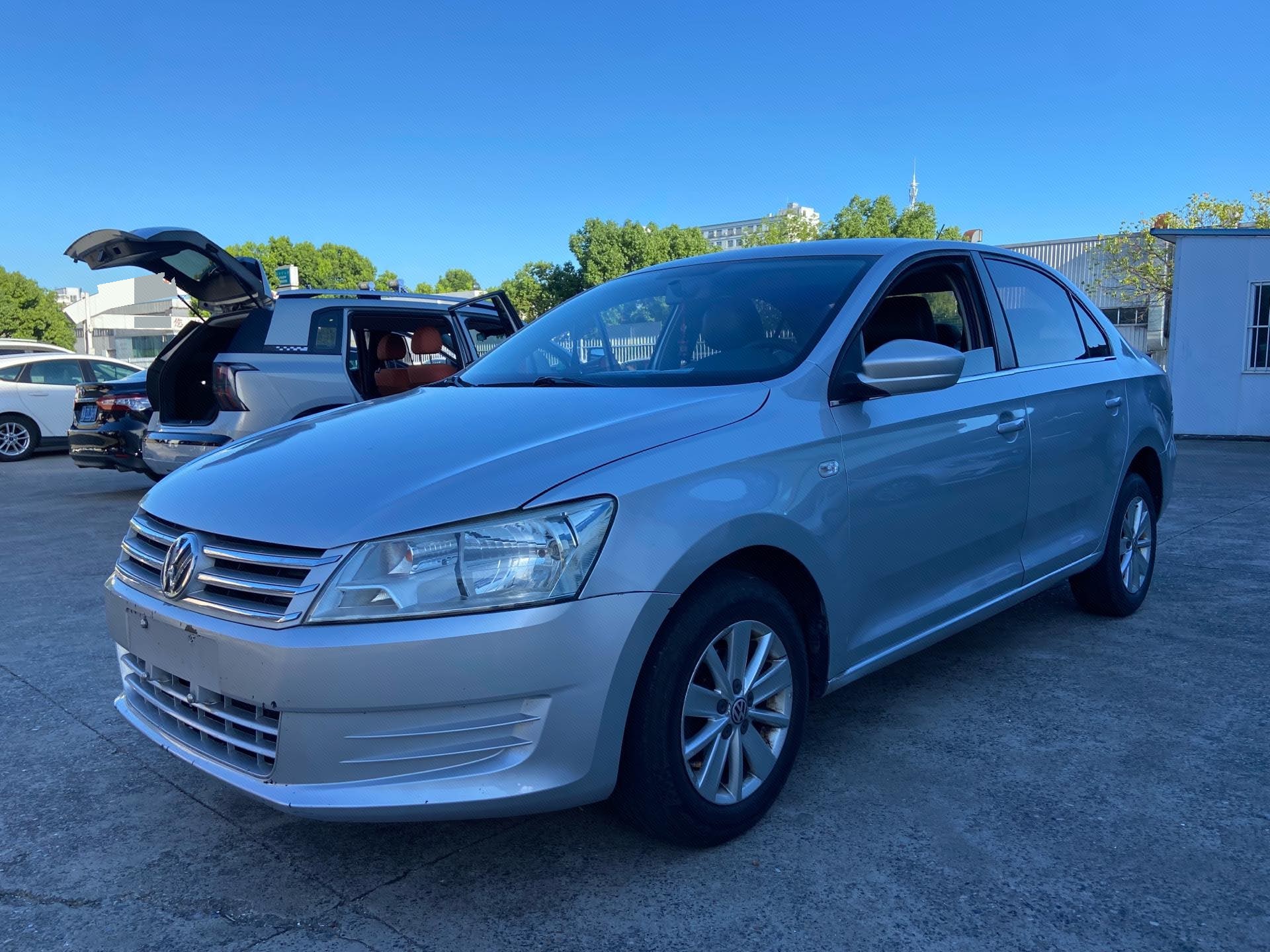 Volkswagen Santana 2014 car image 