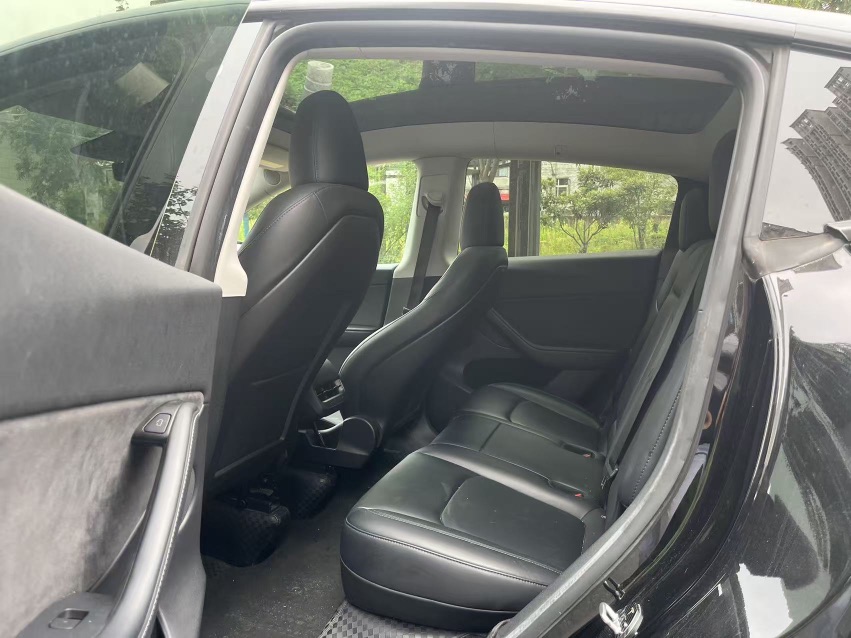 Tesla Model Y 2023 #6 Tesla Model Y 2023 car image #6