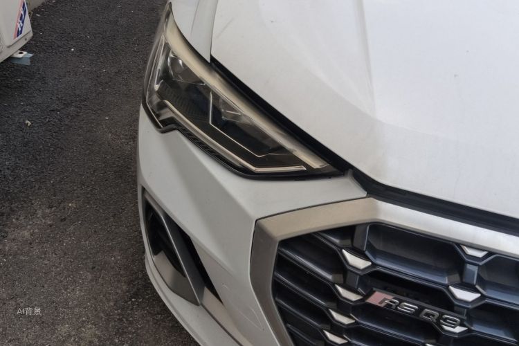 Audi Q3 2021 car image #8