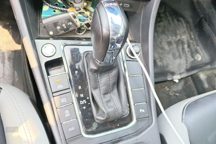 Volkswagen Bora 2023 car image #16