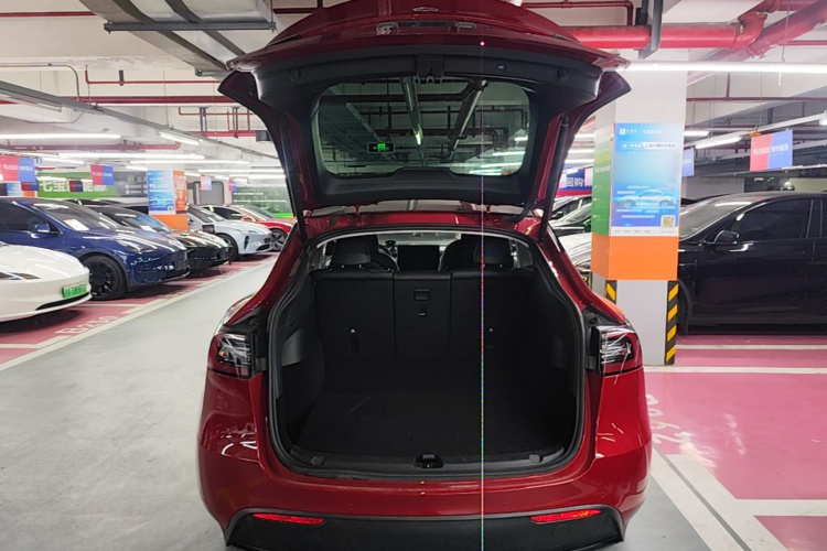 Tesla Model Y 2023 #19 Tesla Model Y 2023 car image #19