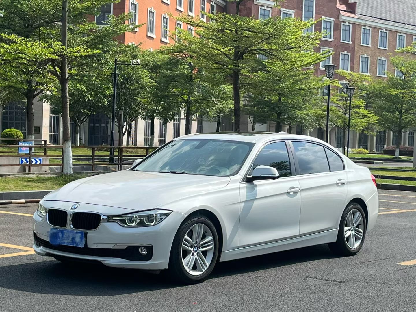 2017 2017 car image