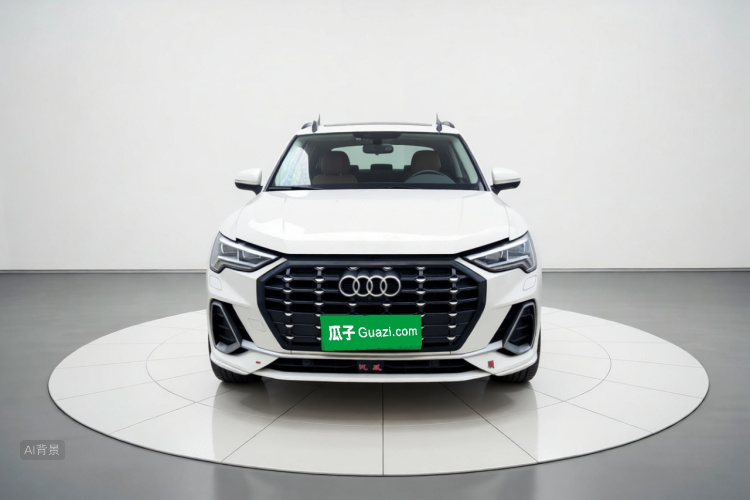 Audi Q3 2020 car image #3