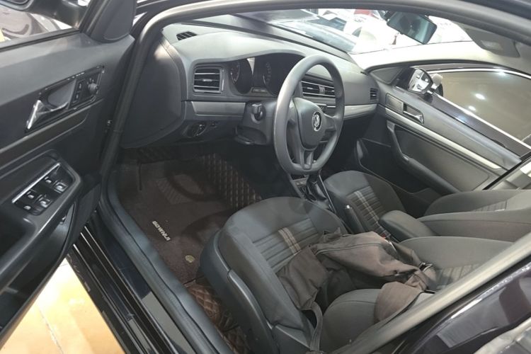 Volkswagen Lavida 2020 car image #16