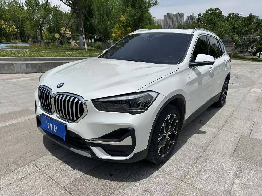 BMW X1 2020 BMW X1 2020 car image