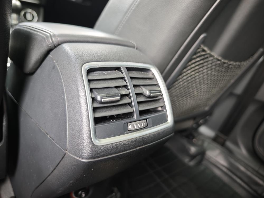 Audi Q3 2018 car image #8