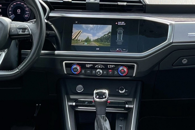 Audi Q3 2019 #15 Audi Q3 2019 car image #15