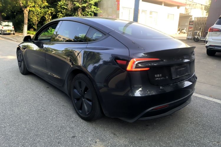 Tesla Model 3 2025 car image #5