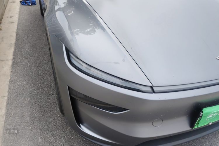 Tesla Model Y 2025 #8 Tesla Model Y 2025 car image #8