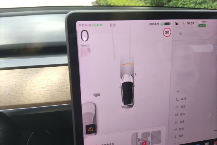 Tesla Model 3 2020 car image #13