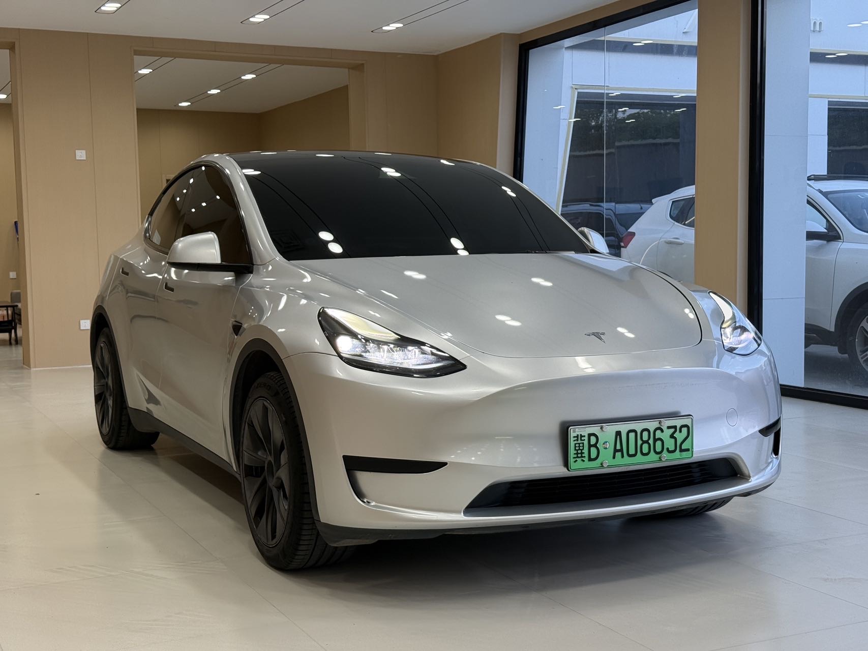 Tesla Model Y 2024 #3 Tesla Model Y 2024 image de voiture #3