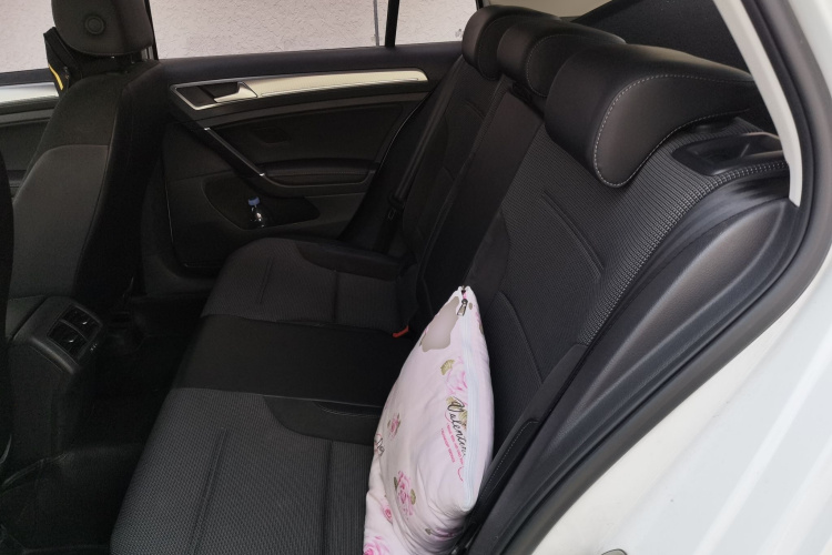Volkswagen Golf 2019 #14 Volkswagen Golf 2019 car image #14