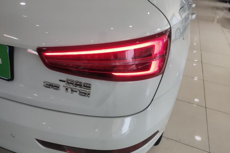 Audi Q3 2017 #8 Audi Q3 2017 car image #8