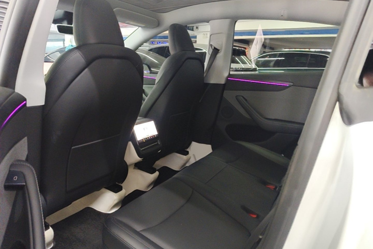 Tesla Model Y 2024 #17 Tesla Model Y 2024 car image #17