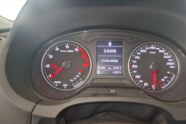 Audi A3 2019 car image #12