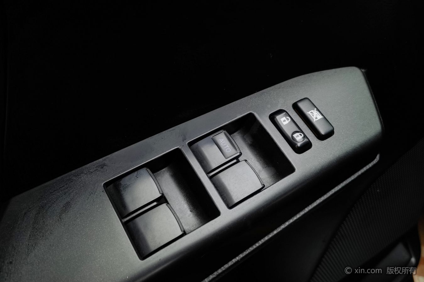 Toyota RAV4 2017 #9 Toyota RAV4 2017 car image #9