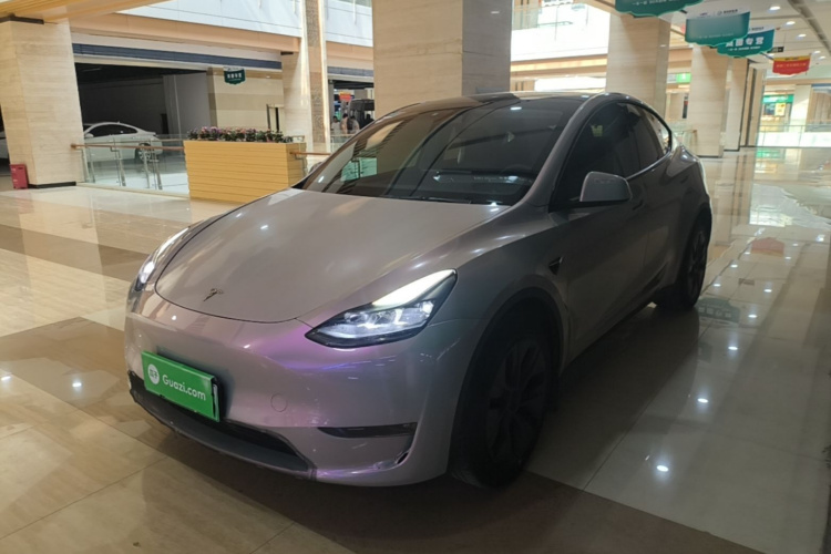 Tesla Model Y 2024 #2 Tesla Model Y 2024 car image #2
