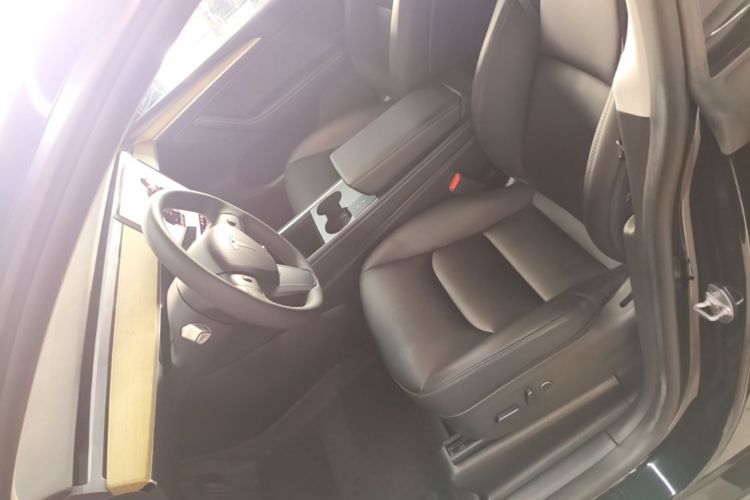 Tesla Model Y 2023 #15 Tesla Model Y 2023 car image #15
