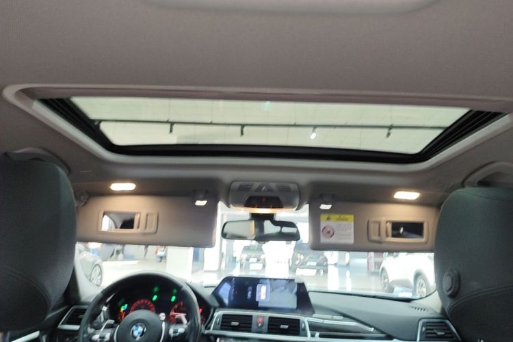 BMW 3 Series 2018 #18 BMW 3 Series 2018 car image #18
