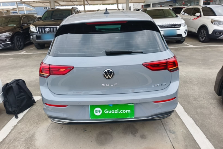 Volkswagen Golf 2022 car image #4