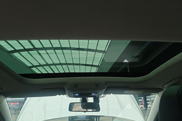 Volkswagen Golf 2022 car image #18