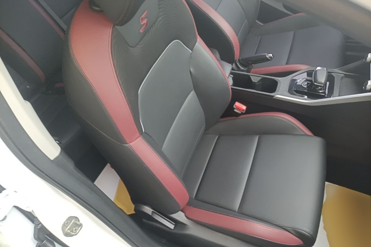 GEELY Coolray 2023 car image #24