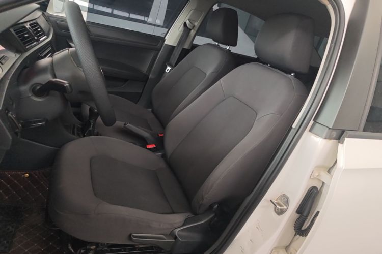 Volkswagen Santana 2017 car image #15