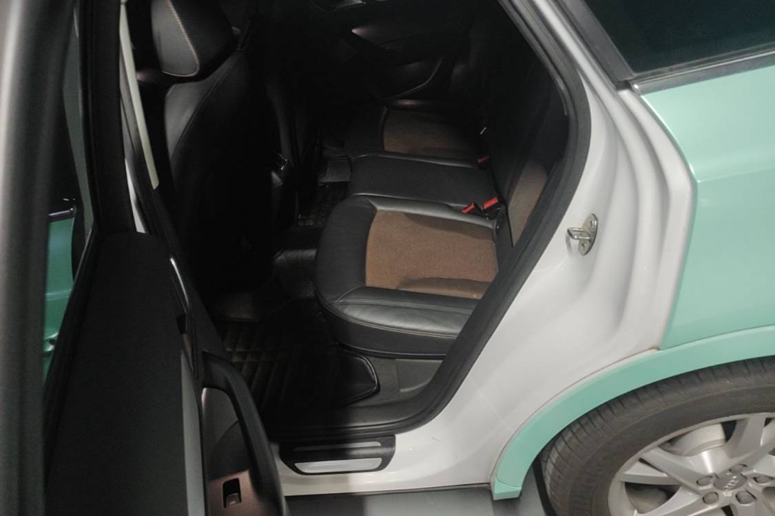 Audi Q3 2017 car image #20
