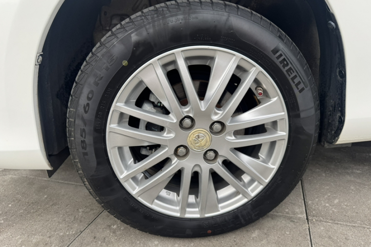 Toyota Vios 2015 immagine di auto #6