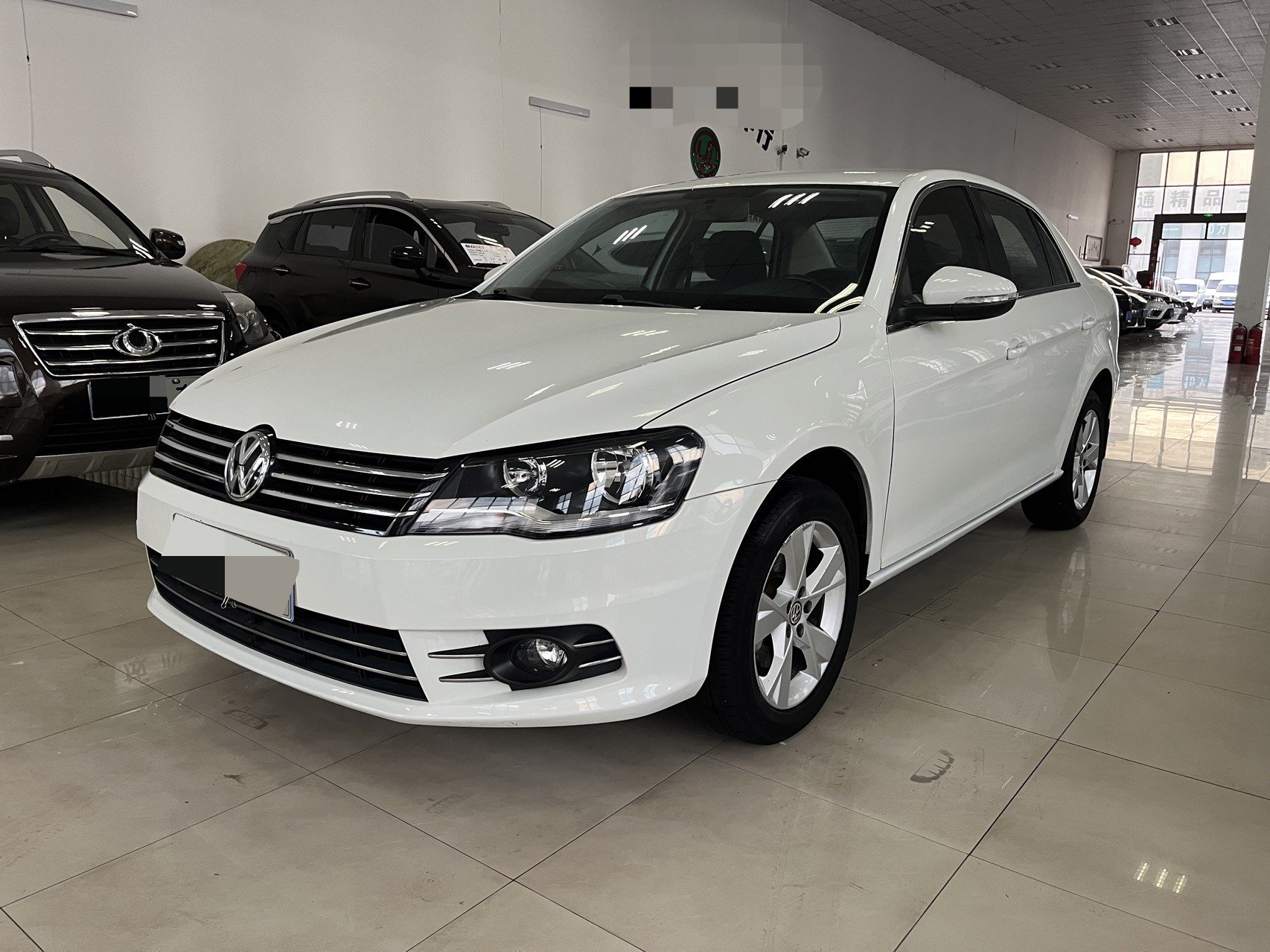Volkswagen Bora 2015 car image 
