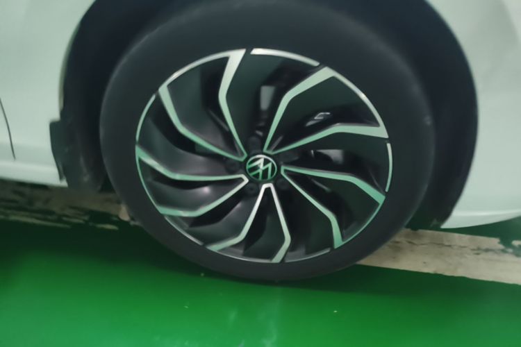 Volkswagen Golf 2022 car image #9