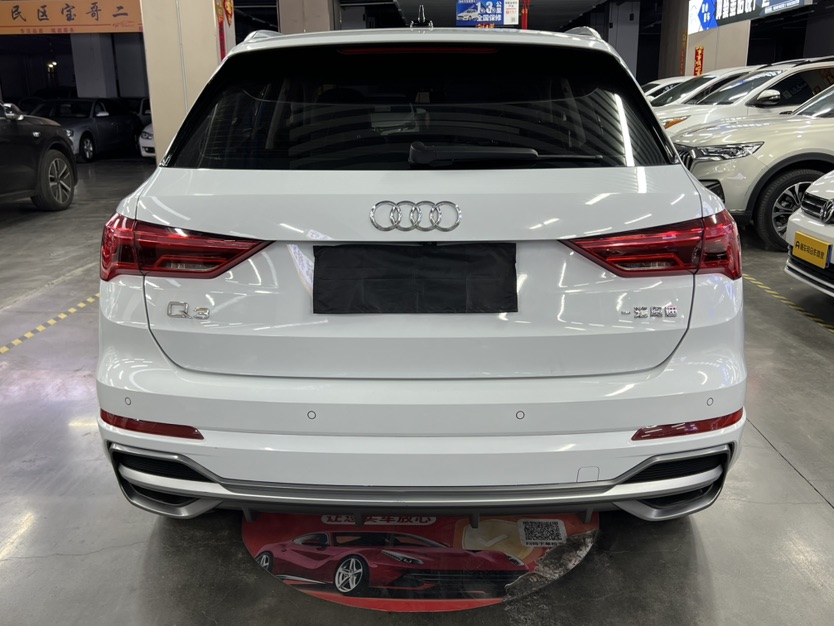Audi Q3 2021 car image #8