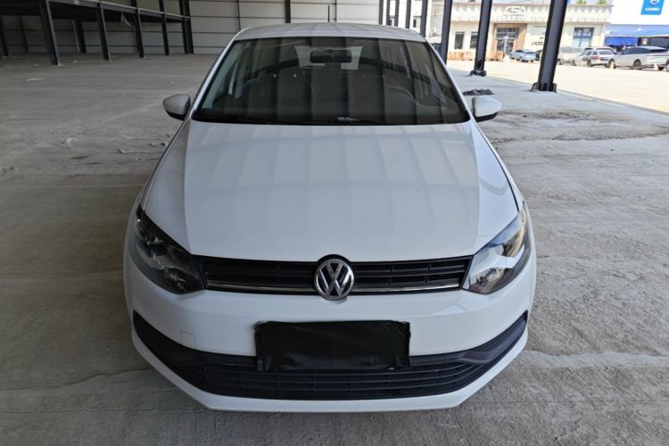 Volkswagen Polo 2014 car image #3