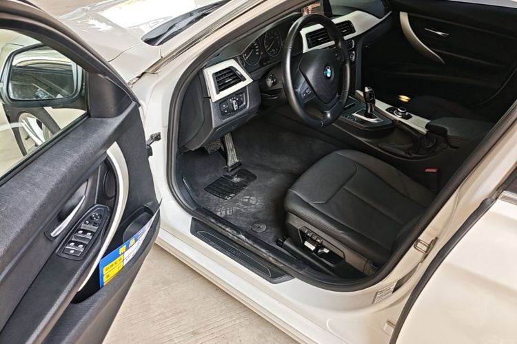 BMW 3 Series 2016 image de voiture #16