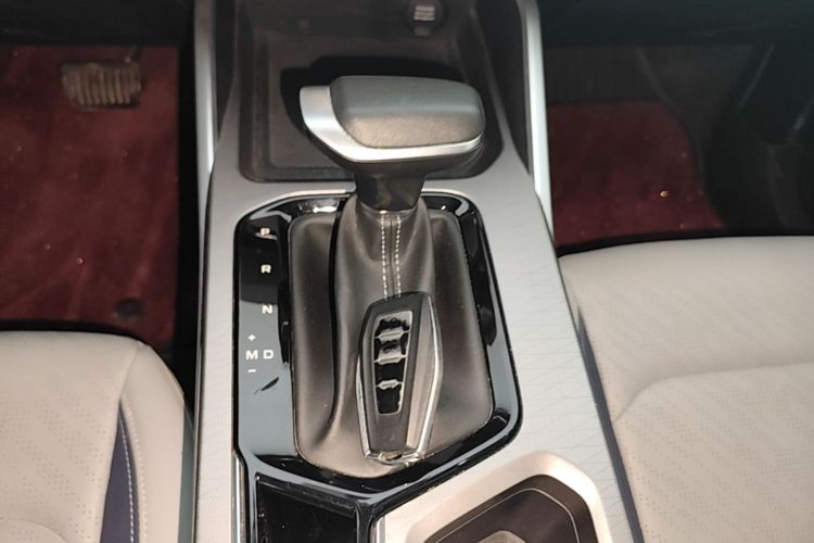 GEELY Emgrand 2023 #14 GEELY Emgrand 2023 car image #14