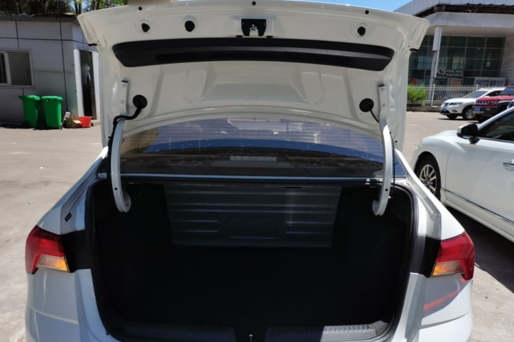 Skoda Rapid 2023 car image #19