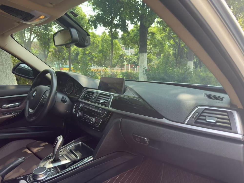 BMW 3 Series 2019 #15 BMW 3 Series 2019 car image #15