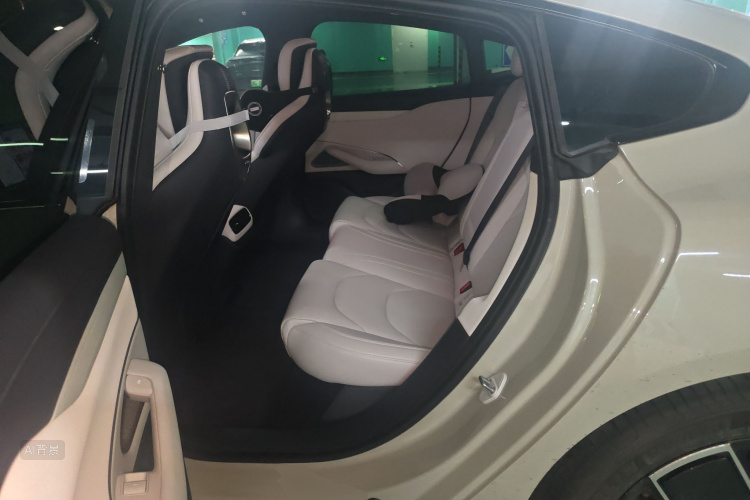 小米汽车 小米SU7 2024 汽车图片 #19