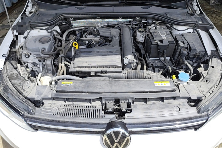 Volkswagen Golf 2023 car image #22