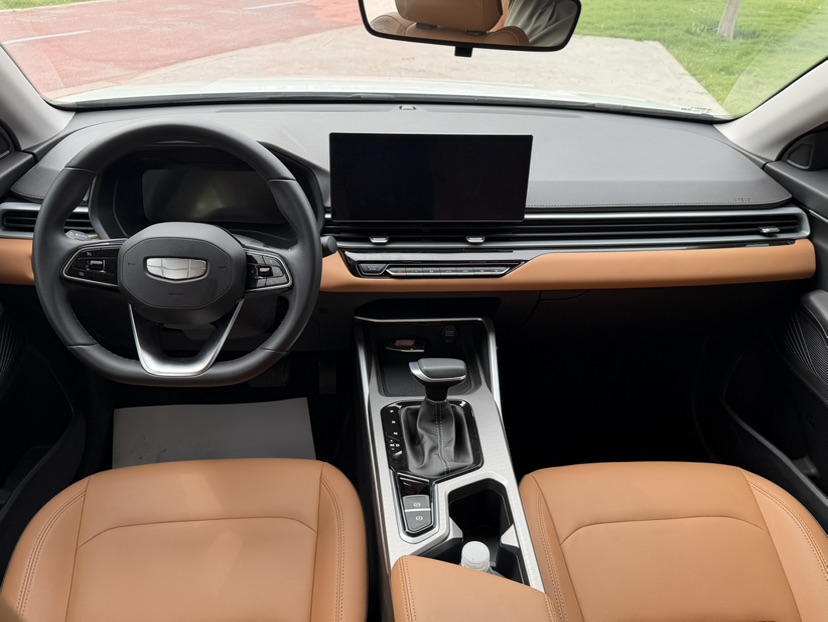 GEELY Emgrand 2024 car image #9