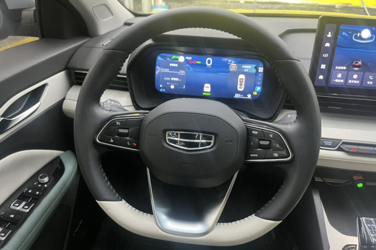 GEELY Emgrand L HiP 2022 car image #12